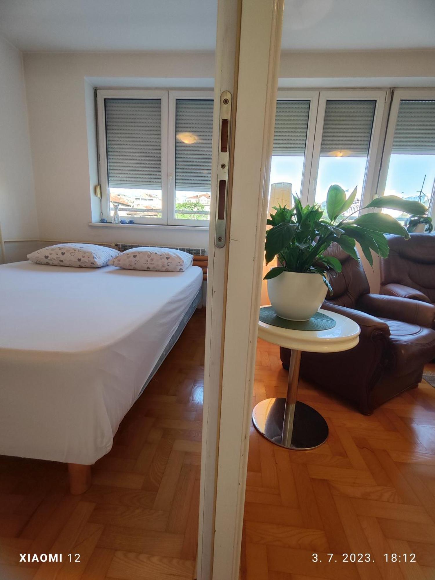 Appartamento Srecko No3 Belgrado Esterno foto